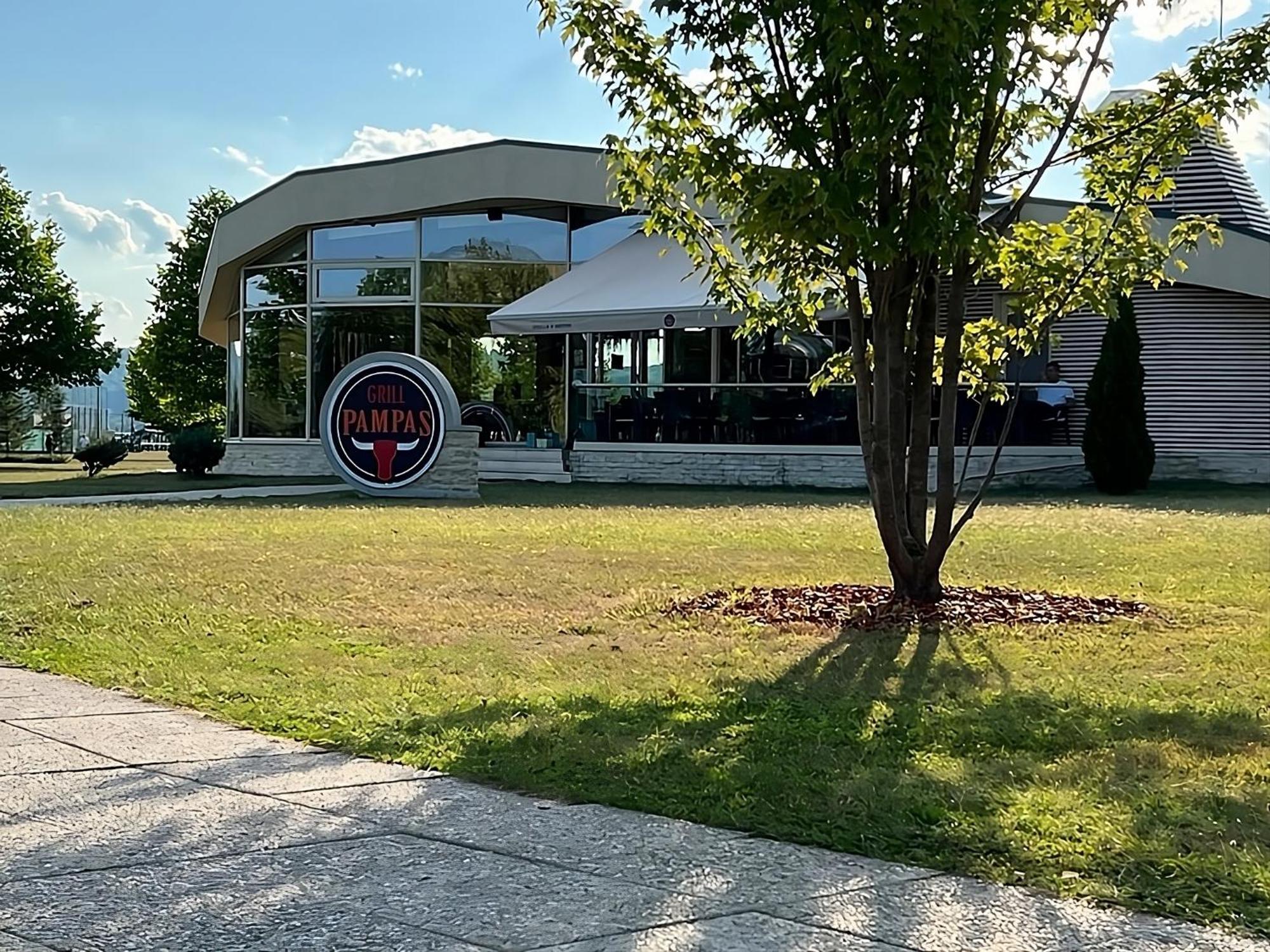 Vila Cu Mesteceni Câmpina Exterior foto